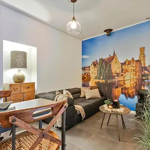 https://charming-getaway-in-the-historic-city-center.bruges-hotels.info